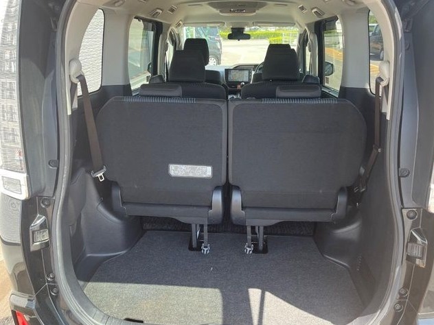 Toyota Voxy 2016 ST#0357 - Image 5